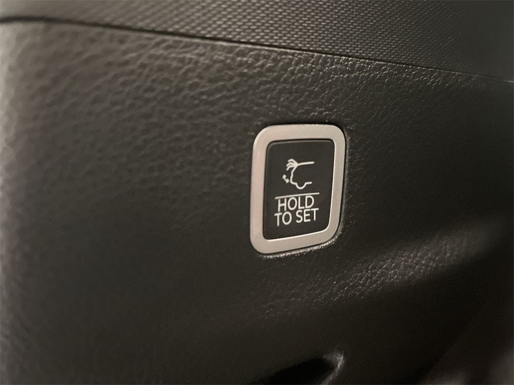 2024 Jeep Wagoneer L Series II Carbide