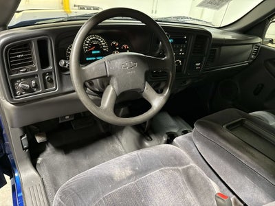 2004 Chevrolet Silverado 1500 Reg Cab 119.0" WB 4WD