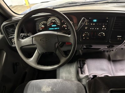 2004 Chevrolet Silverado 1500 Reg Cab 119.0" WB 4WD