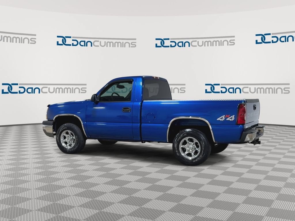 2004 Chevrolet Silverado 1500 Reg Cab 119.0" WB 4WD