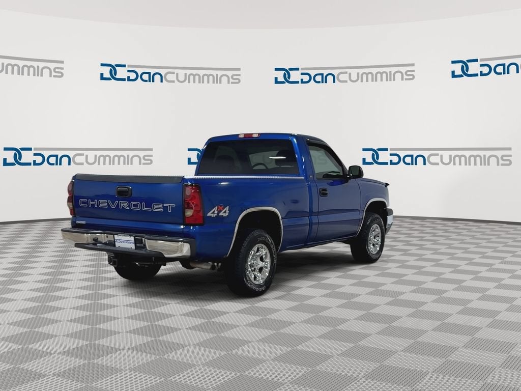 2004 Chevrolet Silverado 1500 Reg Cab 119.0" WB 4WD
