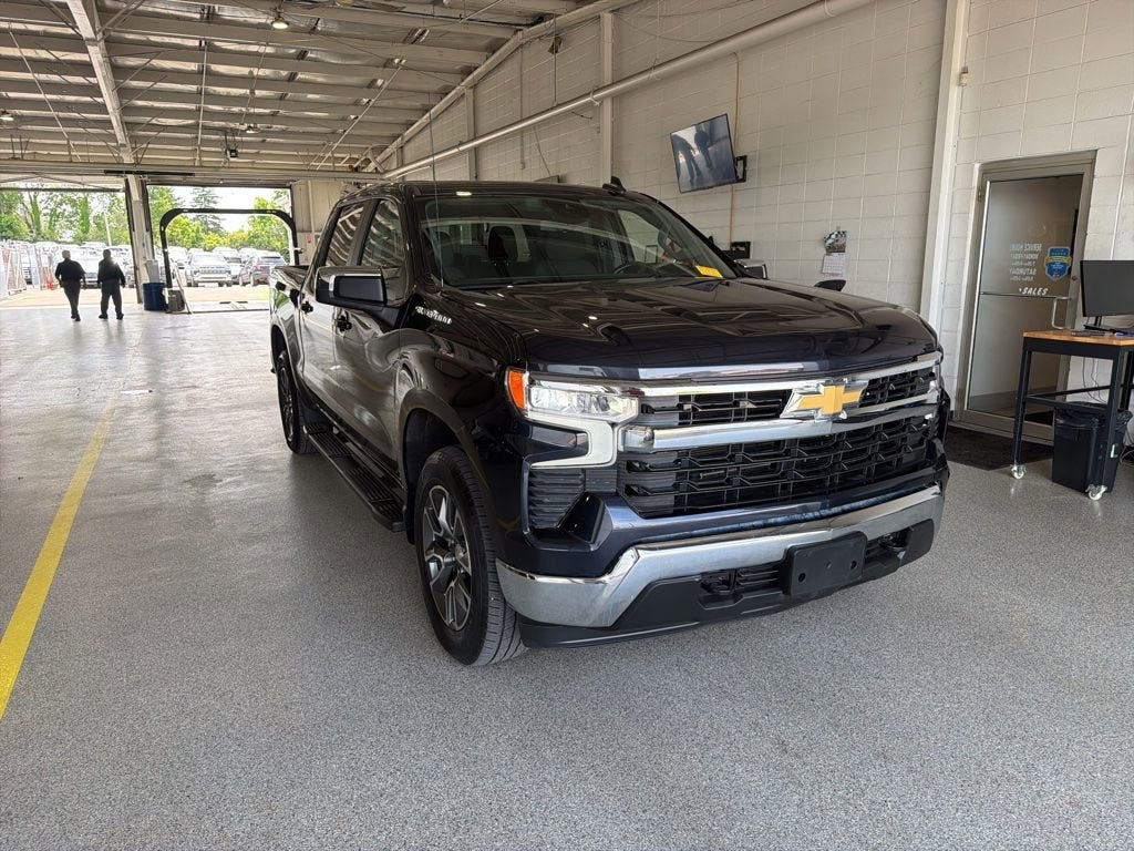 2022 Chevrolet Silverado 1500 LT (2FL)