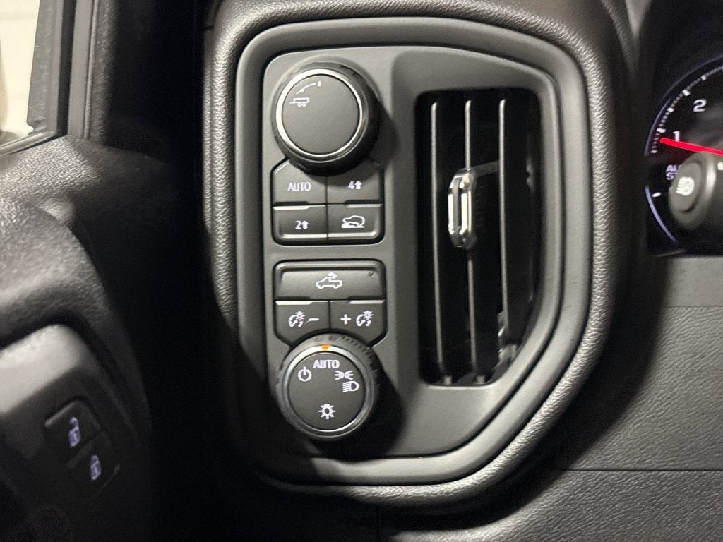 2026 Chevrolet Silverado 1500 Custom - Photo 18