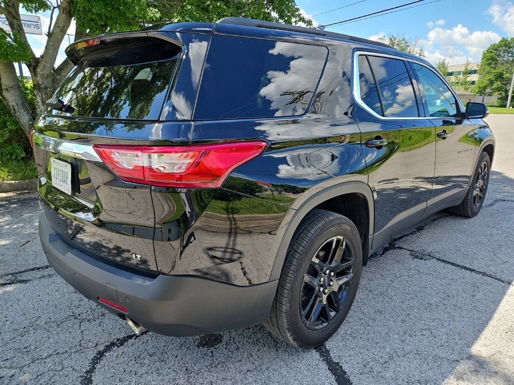 2021 Chevrolet Traverse LT Leather