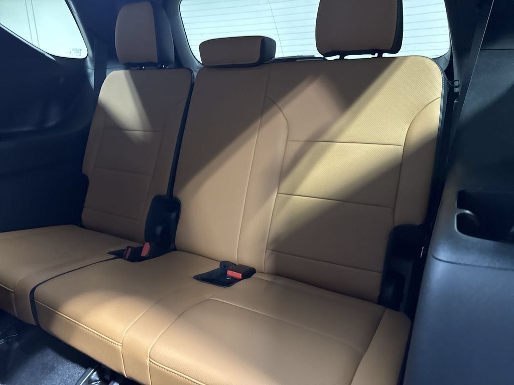 2027 Chevrolet Traverse Z71 - Photo 24