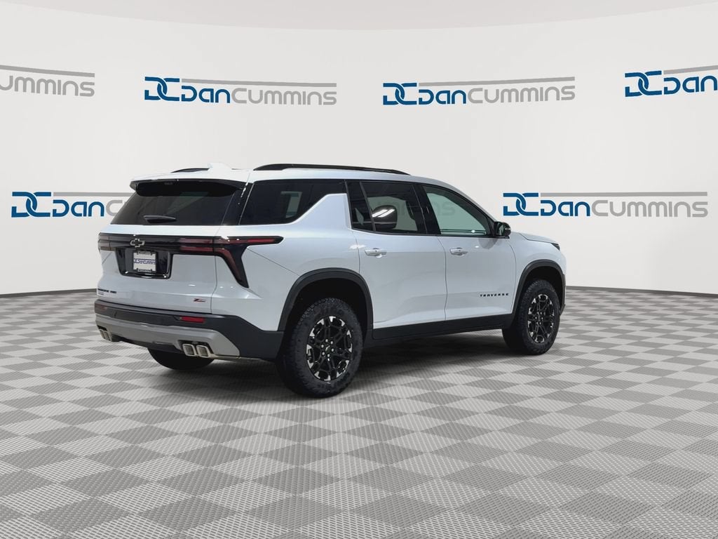 2027 Chevrolet Traverse Z71 - Photo 8