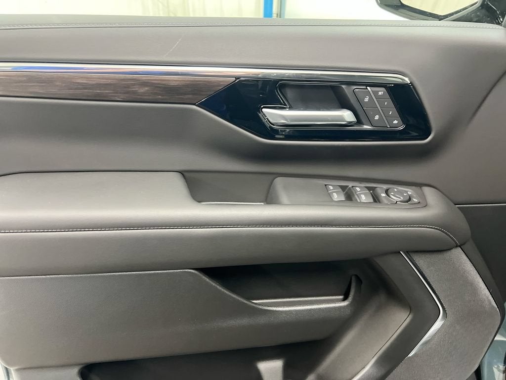 2026 Chevrolet Tahoe Z71 - Photo 21