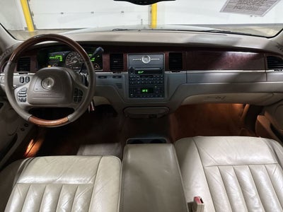 2003 Lincoln Town Car Signature