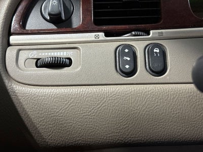 2003 Lincoln Town Car Signature