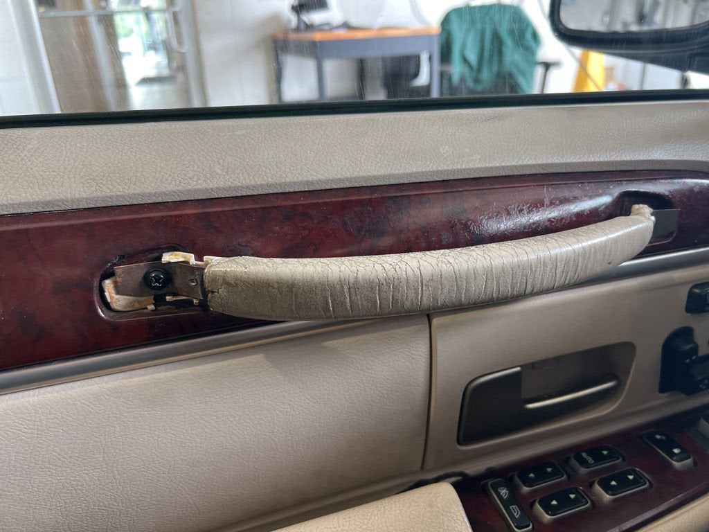 2003 Lincoln Town Car Signature