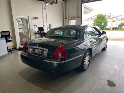 2003 Lincoln Town Car Signature