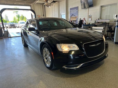 2018 Chrysler 300 Touring L