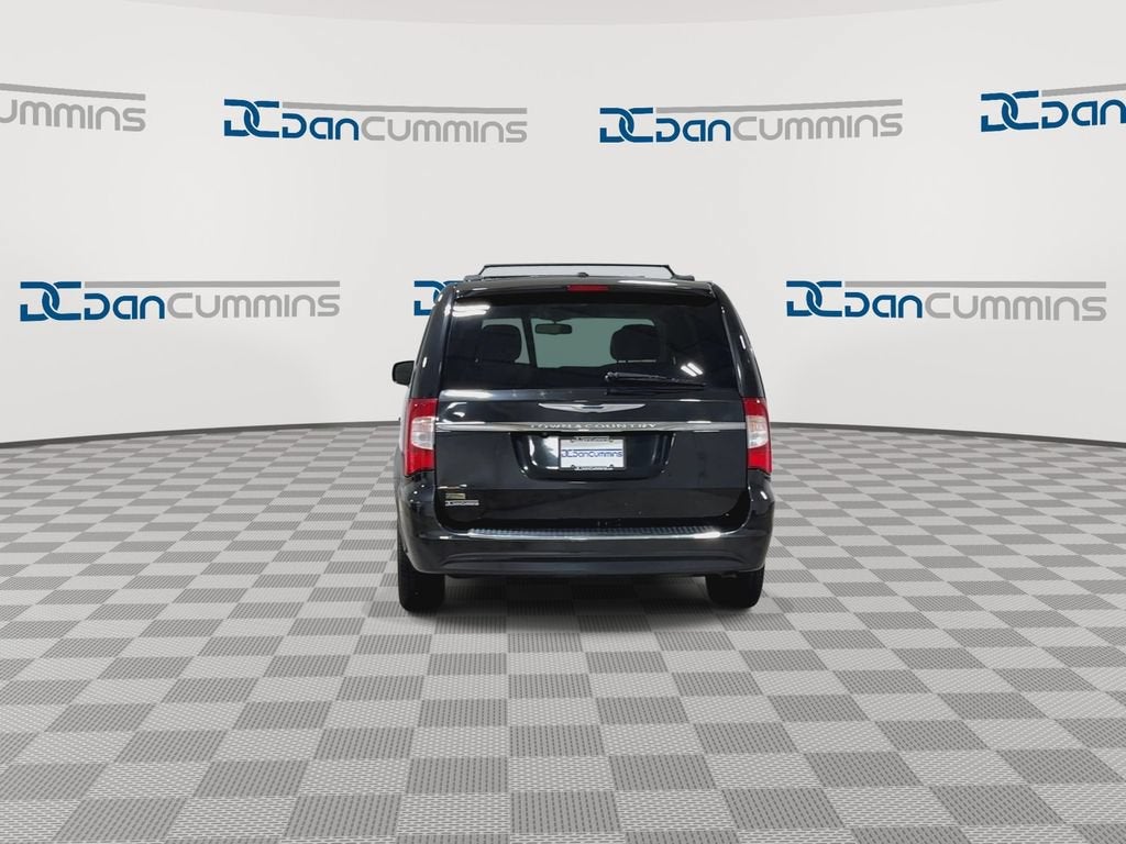 2014 Chrysler Town & Country Touring