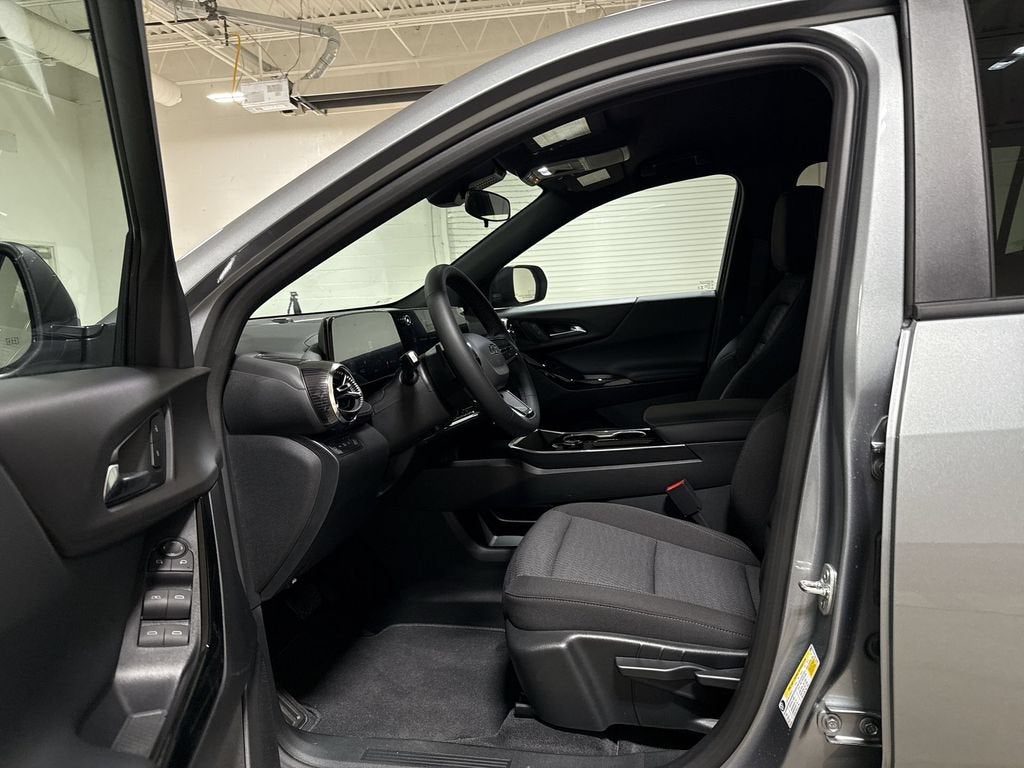 2027 Chevrolet Equinox LT - Photo 20