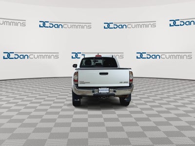 2015 Toyota Tacoma 4WD Double Cab LB V6 AT (Natl)