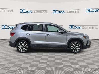 2024 Volkswagen Taos SE