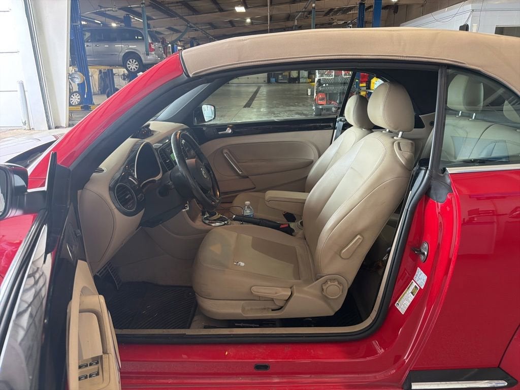 2013 Volkswagen Beetle Convertible 2.0T