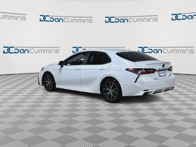 2022 Toyota Camry SE