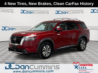 2023 Nissan Pathfinder SL
