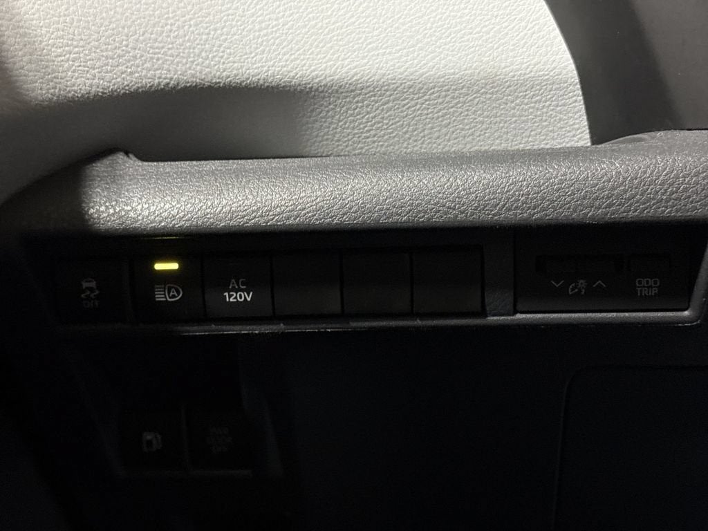 2023 Toyota Sienna XSE