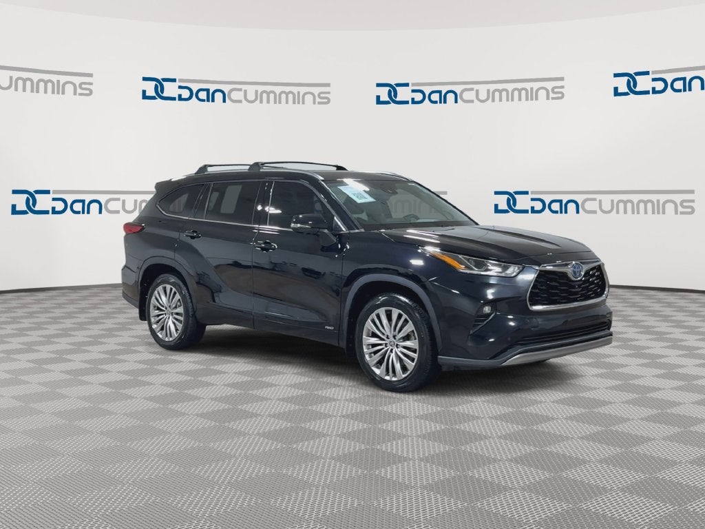 2023 Toyota Highlander Hybrid Platinum