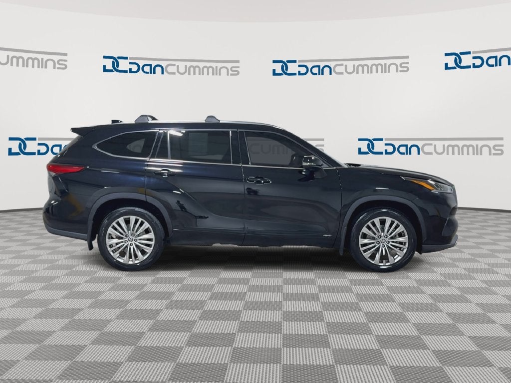 2023 Toyota Highlander Hybrid Platinum