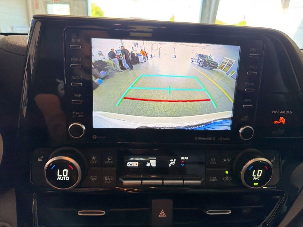 2020 Toyota Highlander Hybrid XLE