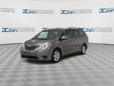 2017 Toyota Sienna LE Auto Access Seat