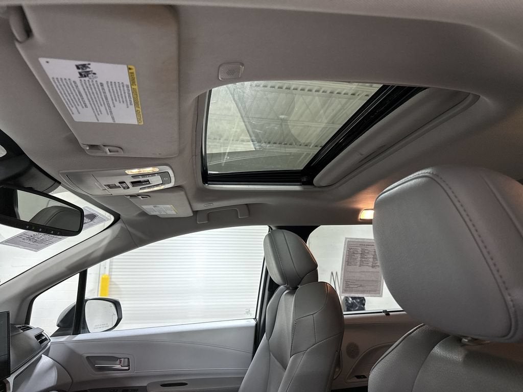 2025 Toyota Sienna XLE