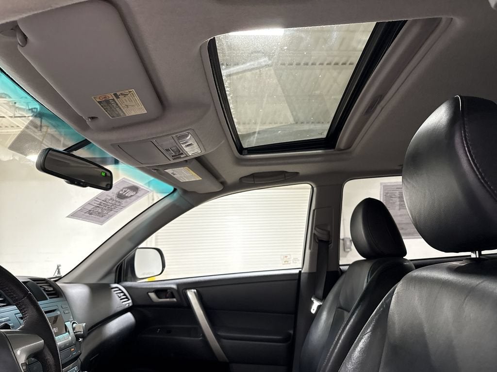 2012 Toyota Highlander FWD 4dr V6 (Natl)