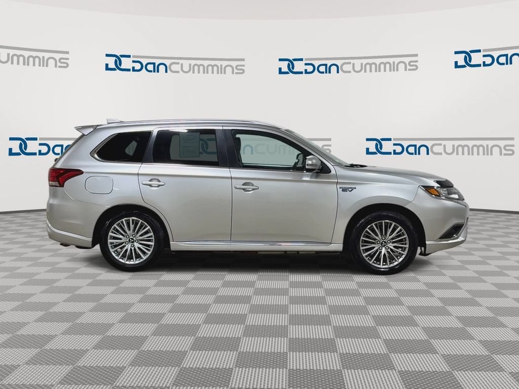 2022 Mitsubishi Outlander PHEV SEL