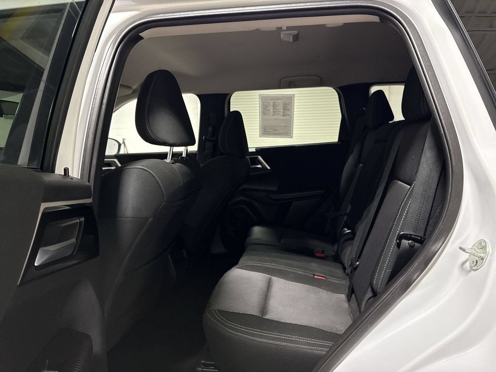 2024 Mitsubishi Outlander ES