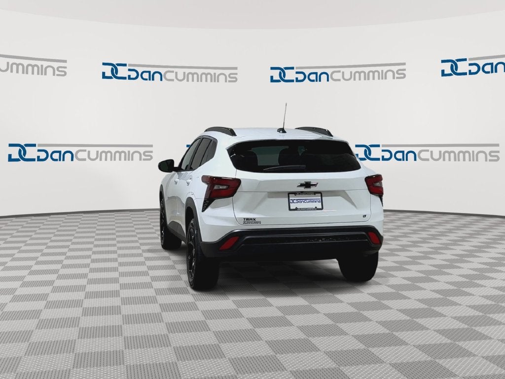 2026 Chevrolet Trax LT - Photo 8