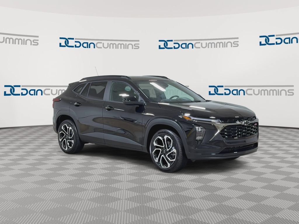 2026 Chevrolet Trax RS - Photo 2
