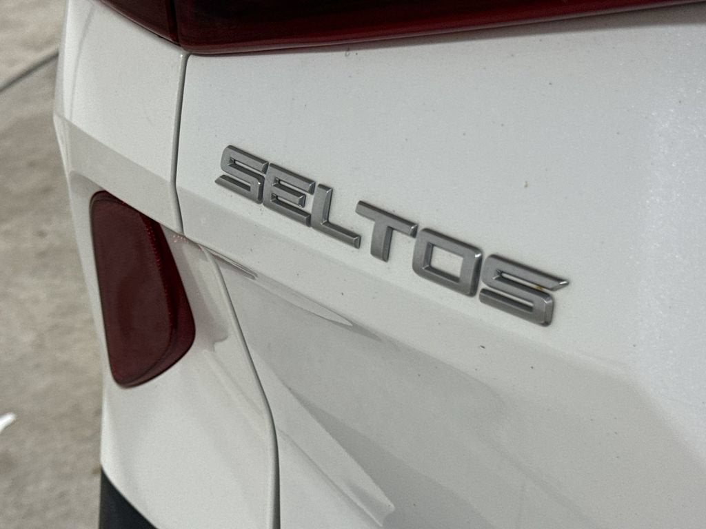 2022 Kia Seltos EX