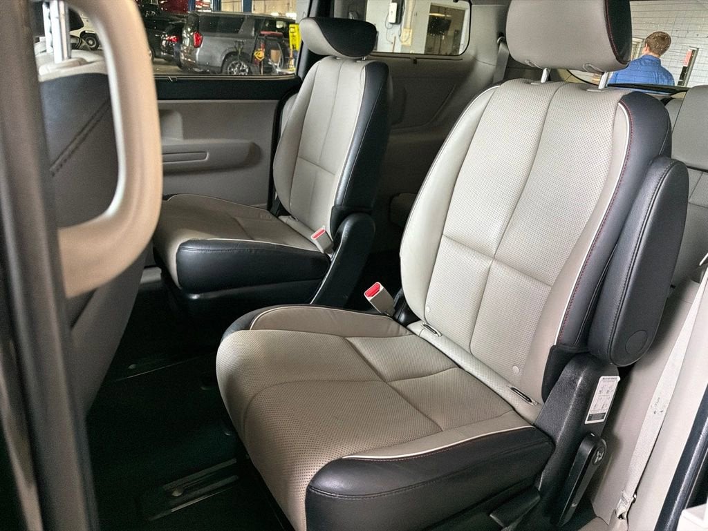 2020 Kia Sedona EX