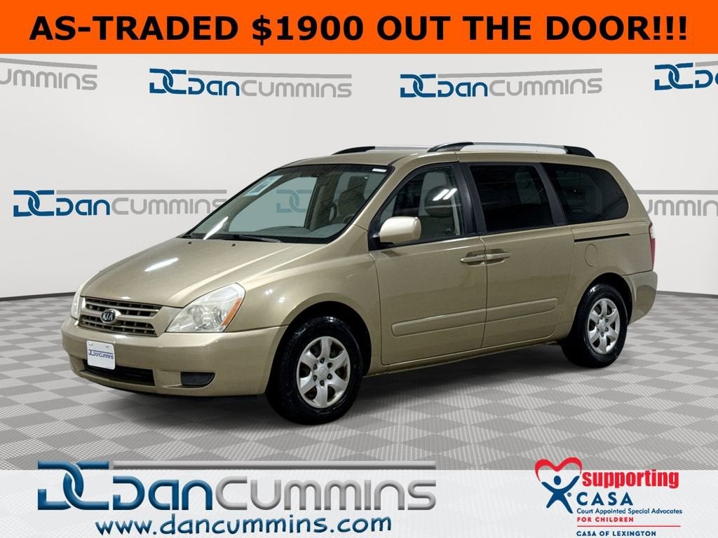 2010 Kia Sedona LX's photo