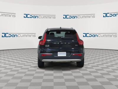 2023 Volvo XC40 Plus Bright Theme