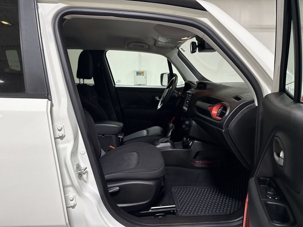 2023 Jeep Renegade Trailhawk